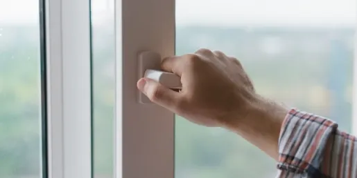 Es necesario renovar el aire interior al menos una vez al día para mantener un ambiente saludable
