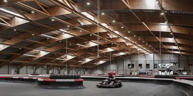 luminarias ledvance pista de karts