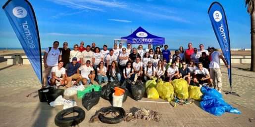 ROCKWOOL recoge casi 100 kilos de residuos en una acción de voluntariado en Barcelona