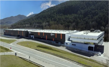 SODECA estrena almacén automatizado y duplica su capacidad productiva en Ripoll