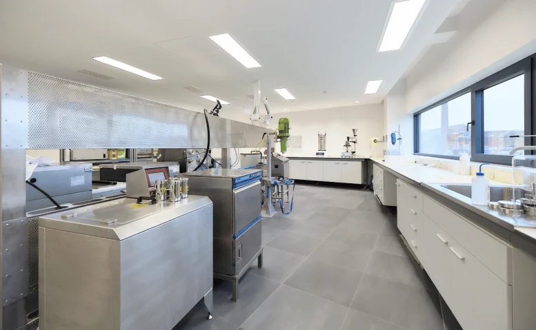 saint-gobain ecophon mejora acustica laboratorios