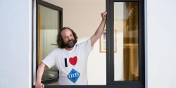 veka lanza campaña para renovacion de ventanas