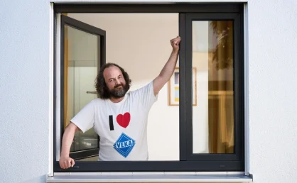 veka lanza campaña para renovacion de ventanas