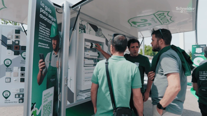 participantes en ruta 26 de schneider electric